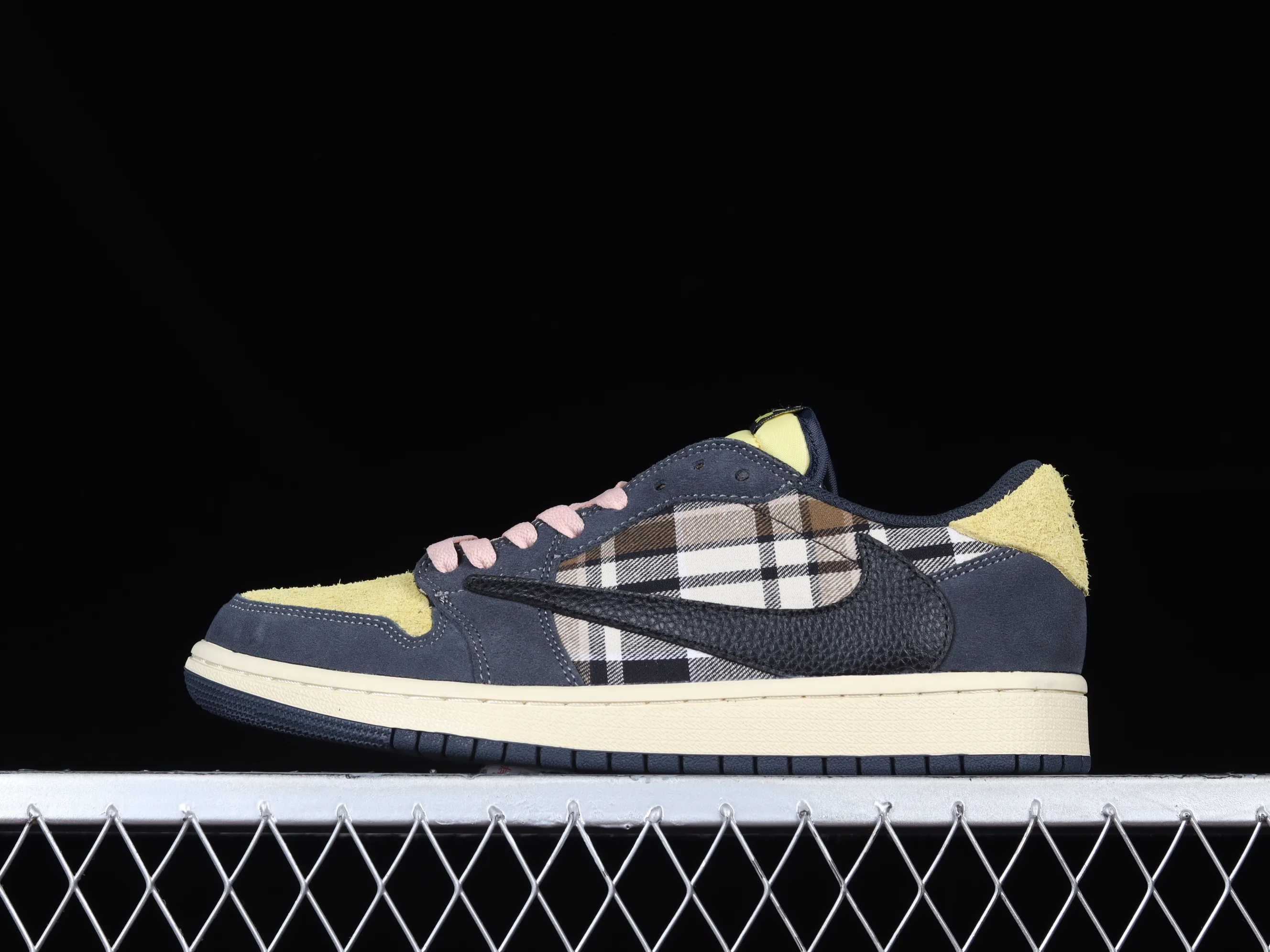All categories Air Jordan Jordan series basketball shoes Air Jordan 1 Low Travis Scott x Jordan 1 Low AJ 1 OG Barb Anti-Hook Ghostface Low CQ4277-618